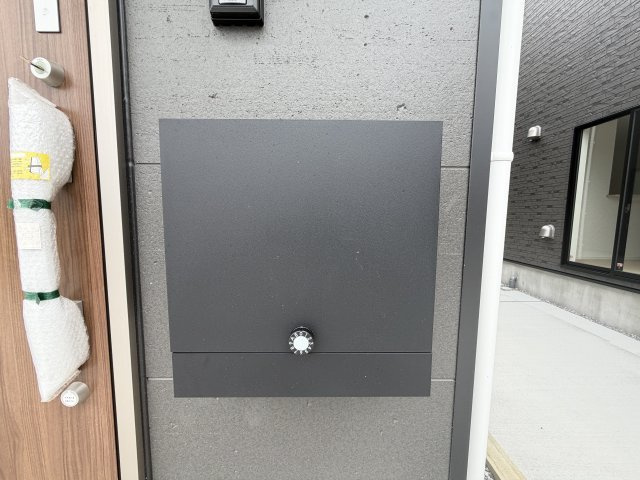 浦添市西原　第6（全2棟）ラスト2号棟の設備|2号棟　鍵付きポスト♪