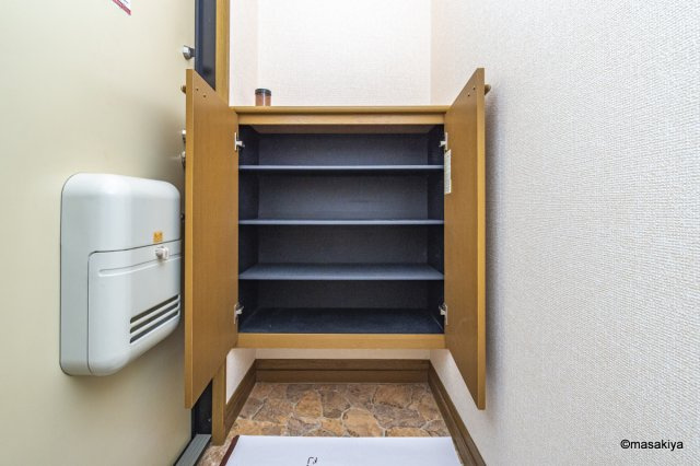 ベルメゾン町田の玄関|下駄箱