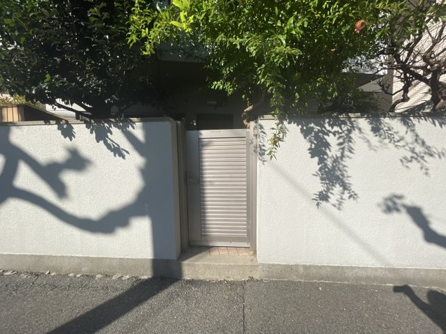 小田原貸家のエントランス