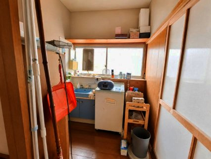 高崎市吉井町長根中古住宅の洗面所