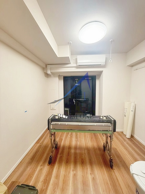 ベルグレード川崎AZの居間・リビング|洋室のお部屋です。