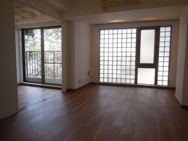 プチヒルズ西小山の居間・リビング