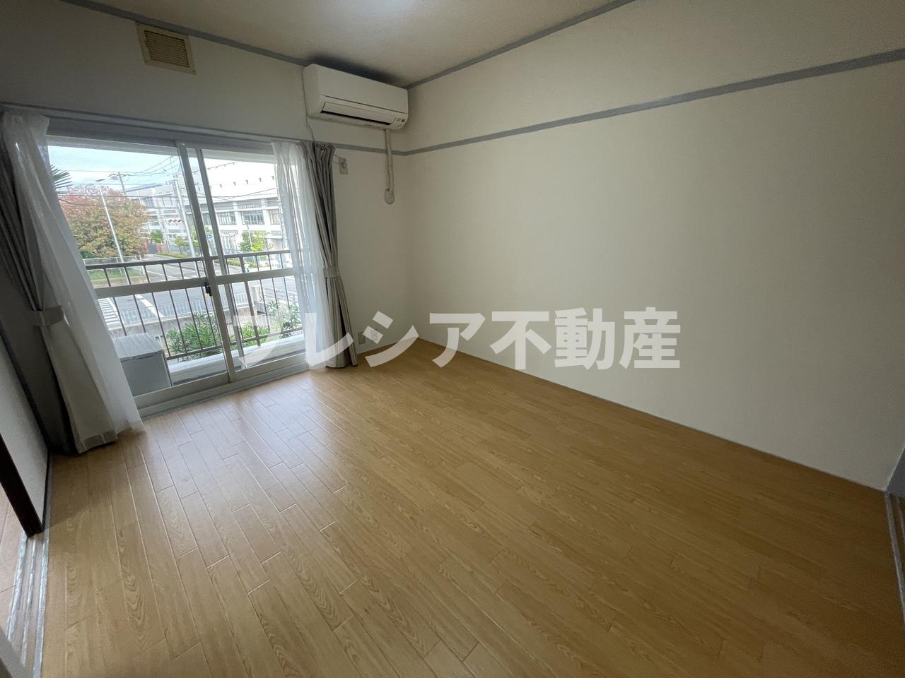 恒風園マンションの寝室