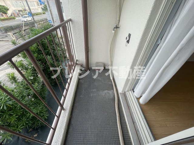 恒風園マンションのバルコニー