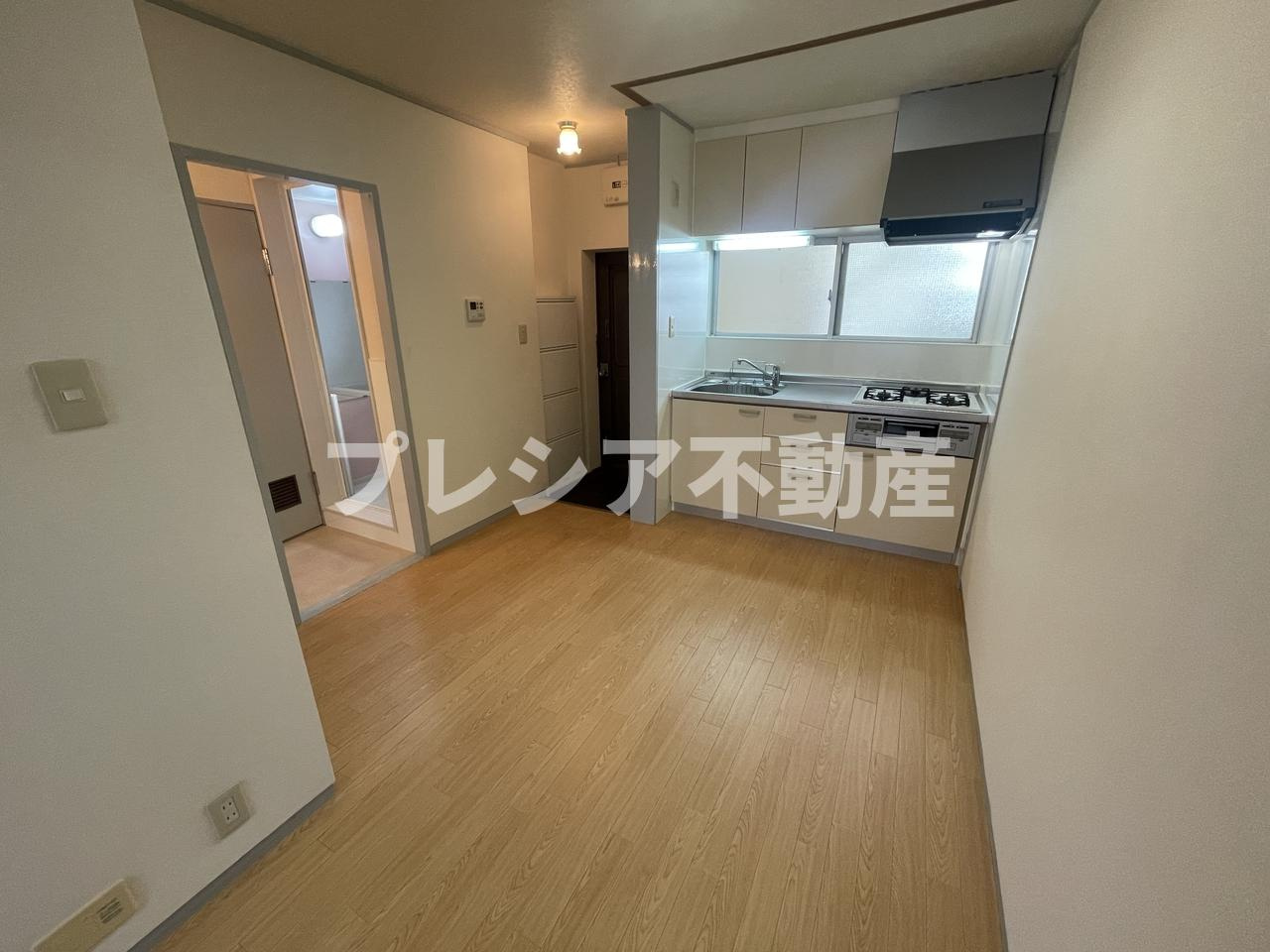 恒風園マンションの居間・リビング