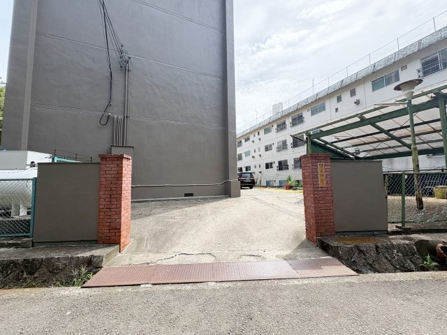 【エントランス】 | サウスヒルズ由良