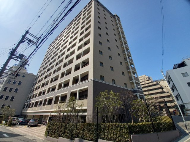 レジュール・ザ・元町駅前の外観