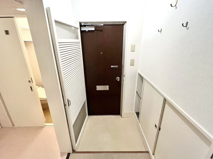 ローズハイツ芦屋の玄関