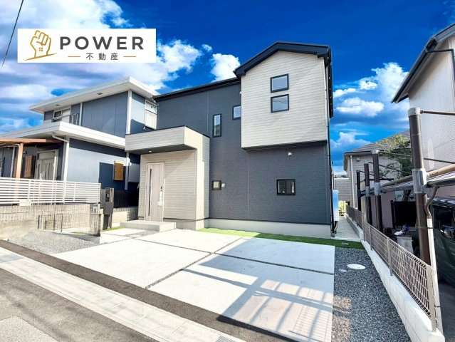 グラファーレ　大府市梶田町の外観|落ち着いた色合いと上品な質感の外観は、家族の成長とともに永く愛せるデザインを実現しています。