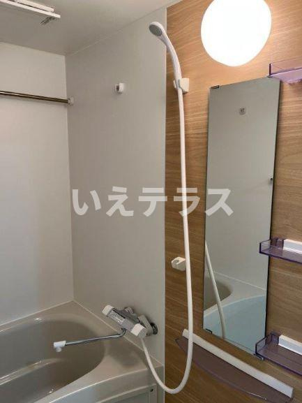 セレニテ神戸元町クレアの浴室