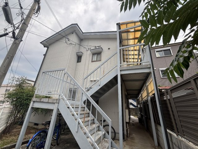 神戸市中央区宮本通６丁目のアパートの外観