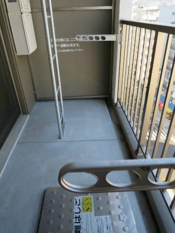 アスヴェル神戸駅前のバルコニー