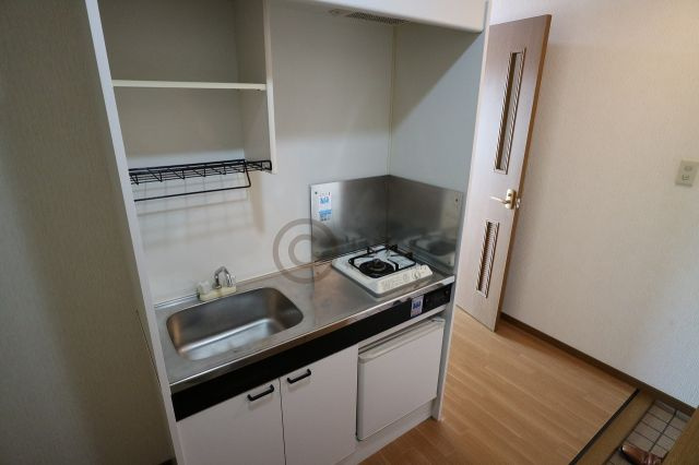 神戸市灘区森後町３丁目の賃貸マンションのキッチン