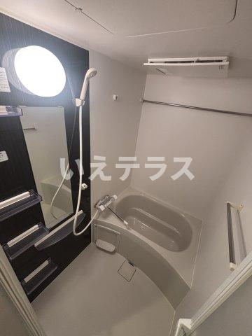 セレニテ神戸元町クレアの浴室|落ち着いた空間のお風呂です
