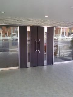 パークウエル下落合駅前のエントランス