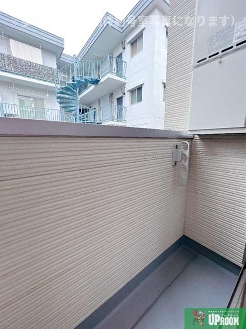 サンプラスハイム大曽根のバルコニー