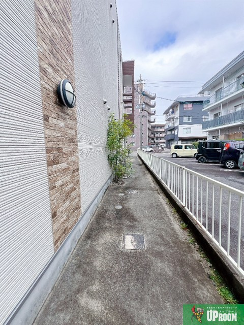 サンプラスハイム大曽根の駐車場