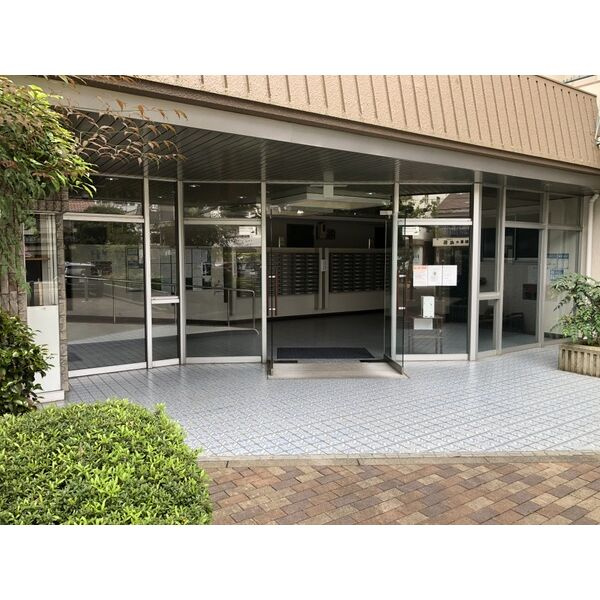 チサンマンション徳川町のエントランス