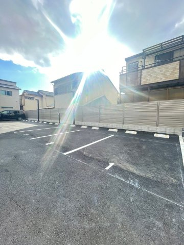 グランコート北園の駐車場