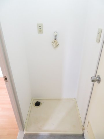 【設備】 | コーポことぶき | 室内洗濯機置場