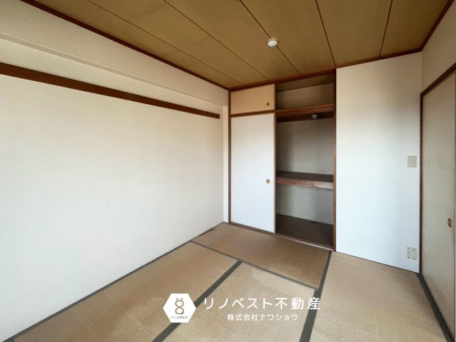 ロータリー新石切の和室|約6帖の和室♪
押入れ付き◎リビングの延長としてもお使いいただけます◎