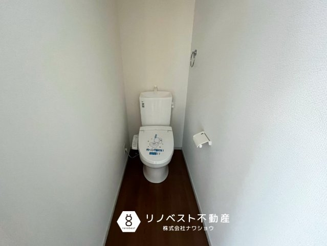 東大阪市南上小阪1期のトイレ|温水洗浄機能付きトイレ◎
トイレは1.2階にございます♪