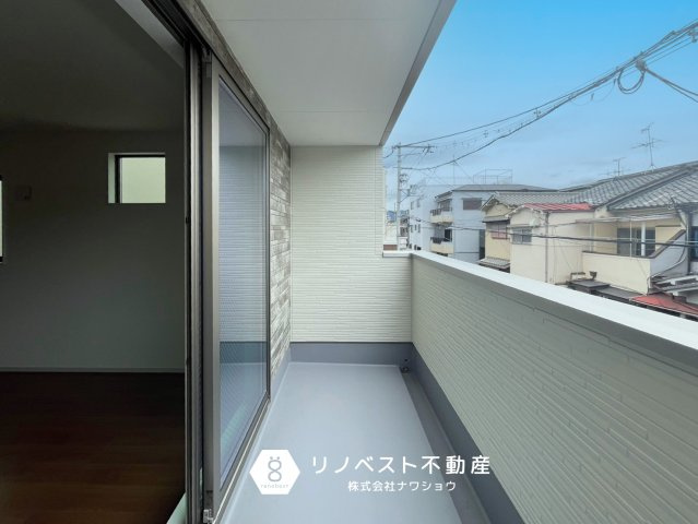 東大阪市南上小阪1期のバルコニー|【リノベスト不動産】テナント（事業用）物件のご紹介も可能です。事務所移転・新規開業等お気軽にご相談ください♪