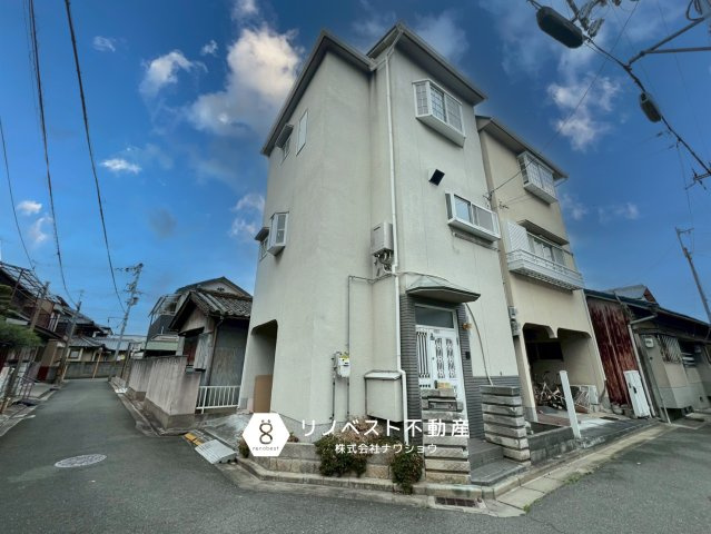 東大阪市吉田3丁目の居間・リビング|約5帖のLDK。
隣接する洋室と併せて使うのがおすすめです♪