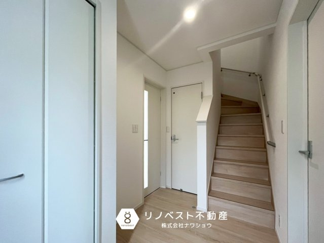 東大阪市金岡3丁目の玄関|【リノベスト不動産】東大阪市・生野区・東成区での物件探しは弊社にお任せください！

