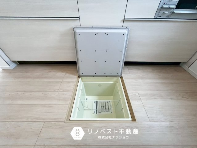 東大阪市金岡3丁目の収納|【リノベスト不動産】弊社は近鉄大阪線・奈良線『布施』駅から徒歩2分の場所にございます♪
