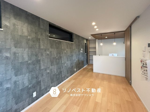 東大阪市中小阪1丁目の居間・リビング|広々としたリビングダイニングで家族団らんをお過ごしいただけます♪床暖房付き！