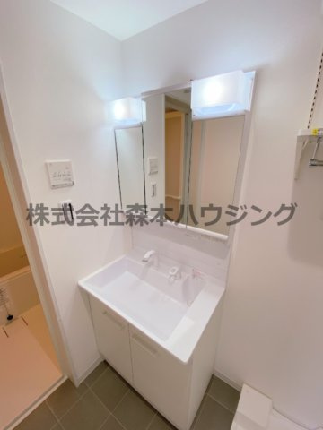 【独立洗面台】 | 　ラモーナ雁屋西町 | 独立洗面台、朝の身支度には欠かせません