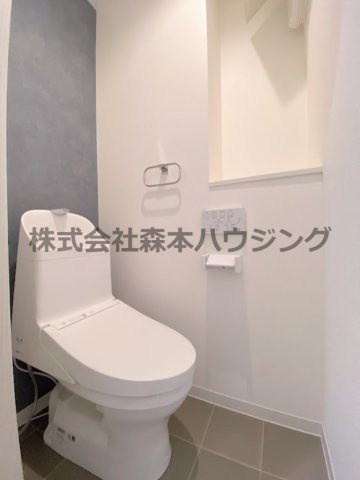 【トイレ】 | 　ラモーナ雁屋西町 | 落ち着いた色調のトイレです