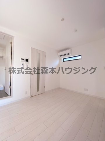 【居間・リビング】 | 　ラモーナ雁屋西町 | 使いやすい居間です