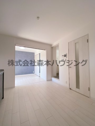 【居間・リビング】 | 　ラモーナ雁屋西町 | ゆったりとした居間です