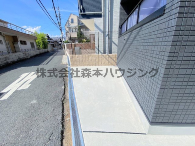 【駐車場】 | 　ラモーナ雁屋西町 | 駐車場があります
※軽自動車専用区画となります