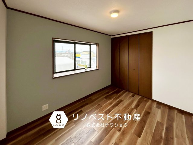 東大阪市横小路町5丁目の洋室|約5.6帖の3階洋室！
薄グリーンのアクセントクロスがオシャレ◎