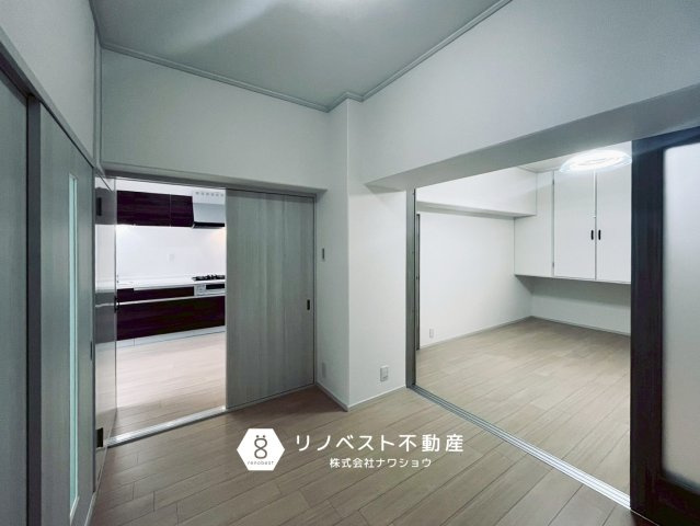 アクロシャトー俊徳道の洋室|LDKに繋がる洋室で奥の洋室と繋げて使用できます！
※撮影時のミスにより画像に加工が入っております。ご了承くださいませ。