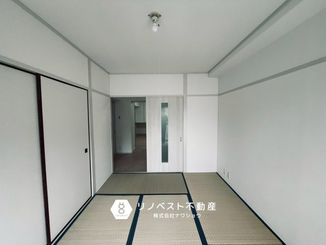 アクロシャトー俊徳道の和室|寝室にピッタリな和室！押入付です♪
※撮影時のミスにより画像に加工が入っております。ご了承くださいませ。