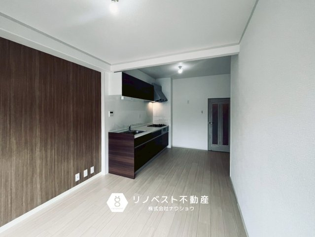 アクロシャトー俊徳道の居間・リビング|コンパクトではございますが家族との仲が自然と深まります♪
※撮影時のミスにより画像に加工が入っております。ご了承くださいませ。