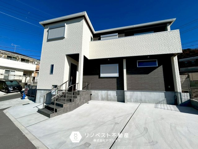 東大阪市豊浦町の外観|2025年11月完成の新築戸建て！
大阪市内を見渡せるロケーションが魅力♪