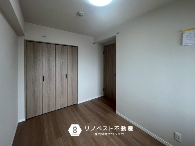 エルグリーンたつみの洋室|約4.9帖の洋室。
クローゼット付きで、お子様のおへやにおすすめ♪