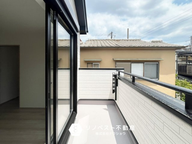 東大阪市西上小阪のバルコニー|【リノベスト不動産】弊社では売却のご相談も受付中！まずは一度ご相談ください♪
