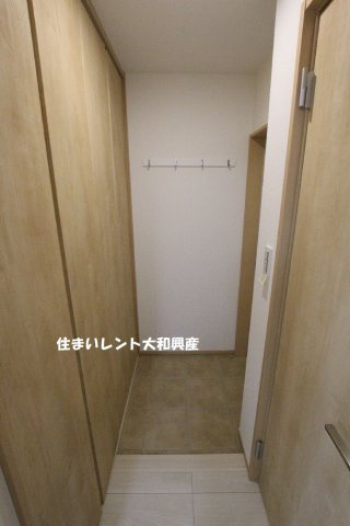 タンドゥルマンの玄関