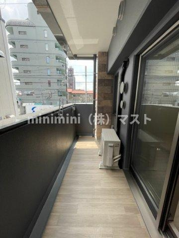 大阪市生野区巽北４丁目の賃貸マンションのバルコニー