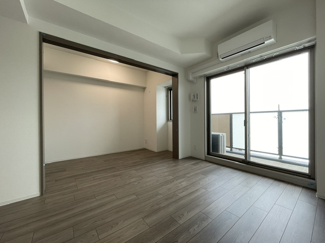 大阪市生野区巽北４丁目の賃貸マンションの居間・リビング