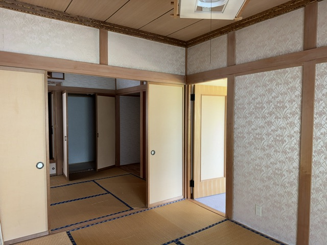網走市駒場南３丁目　売家の和室|和室2部屋はつなげる事も出来ます。
