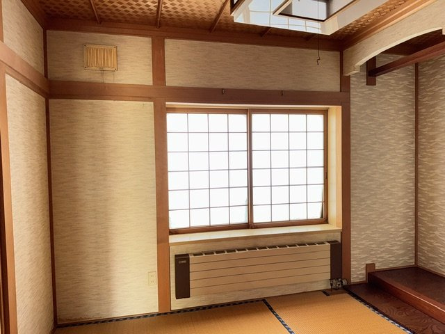 網走市駒場南３丁目　売家の和室|北東和室の窓です。