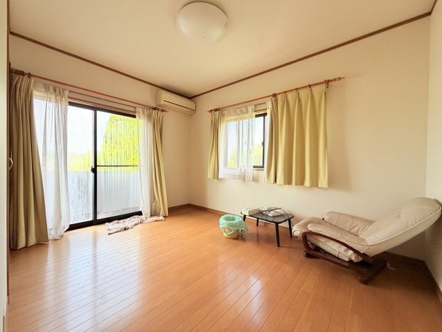 常陸太田市中古戸建の洋室