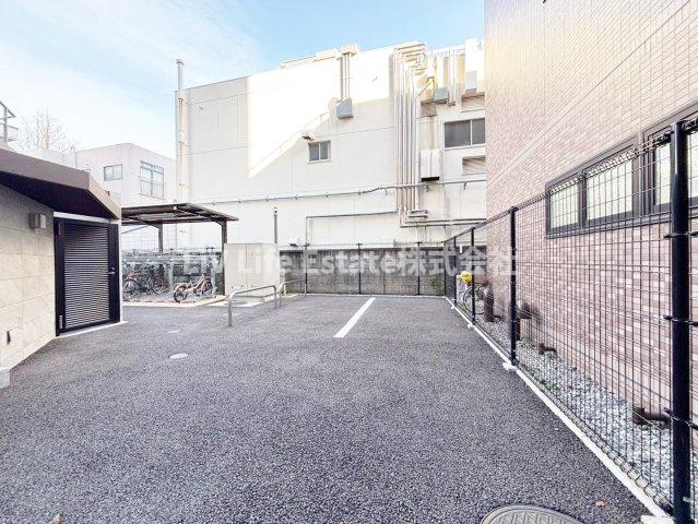 プレミアムフラットひばりヶ丘駅前 の駐車場